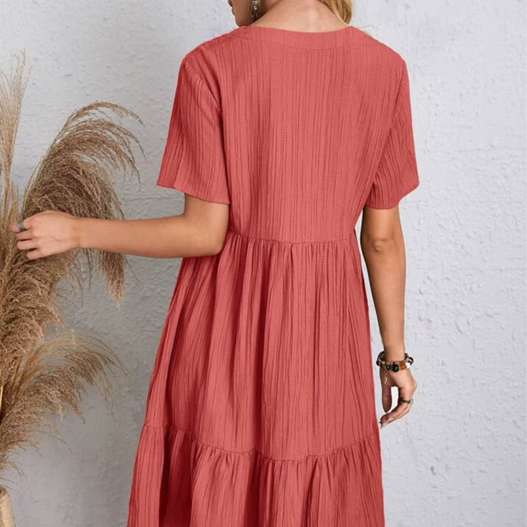 Victoria | Flowing & flattering pleated dress