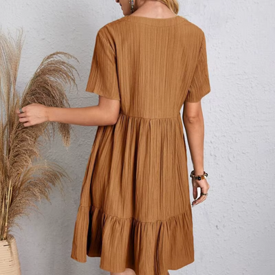 Victoria | Flowing & flattering pleated dress