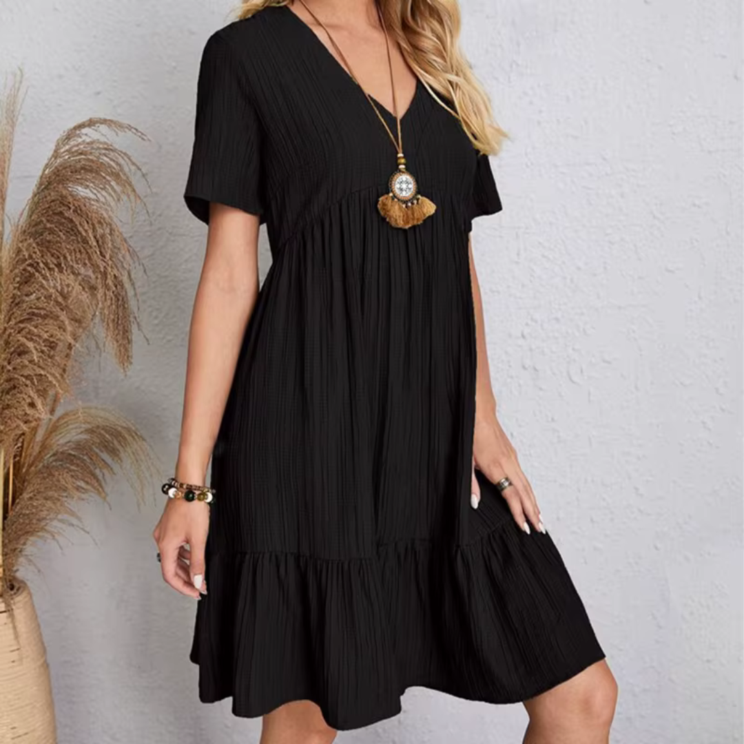 Victoria | Flowing & flattering pleated dress