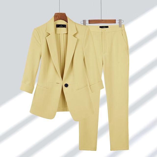 Elizabeth | Fitted blazer and trousers