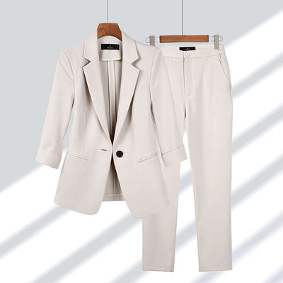 Elizabeth | Fitted blazer and trousers