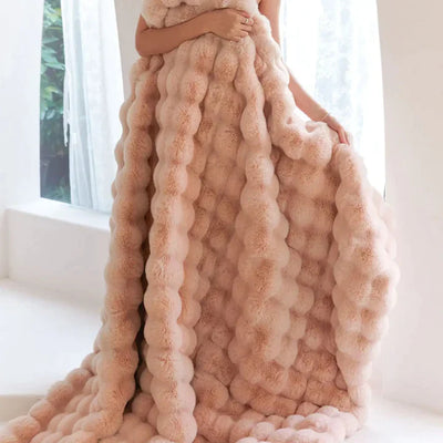 CosyFluff | The warm plush blanket made of wool