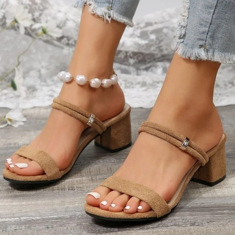 Lauren | Trendy Chic heels