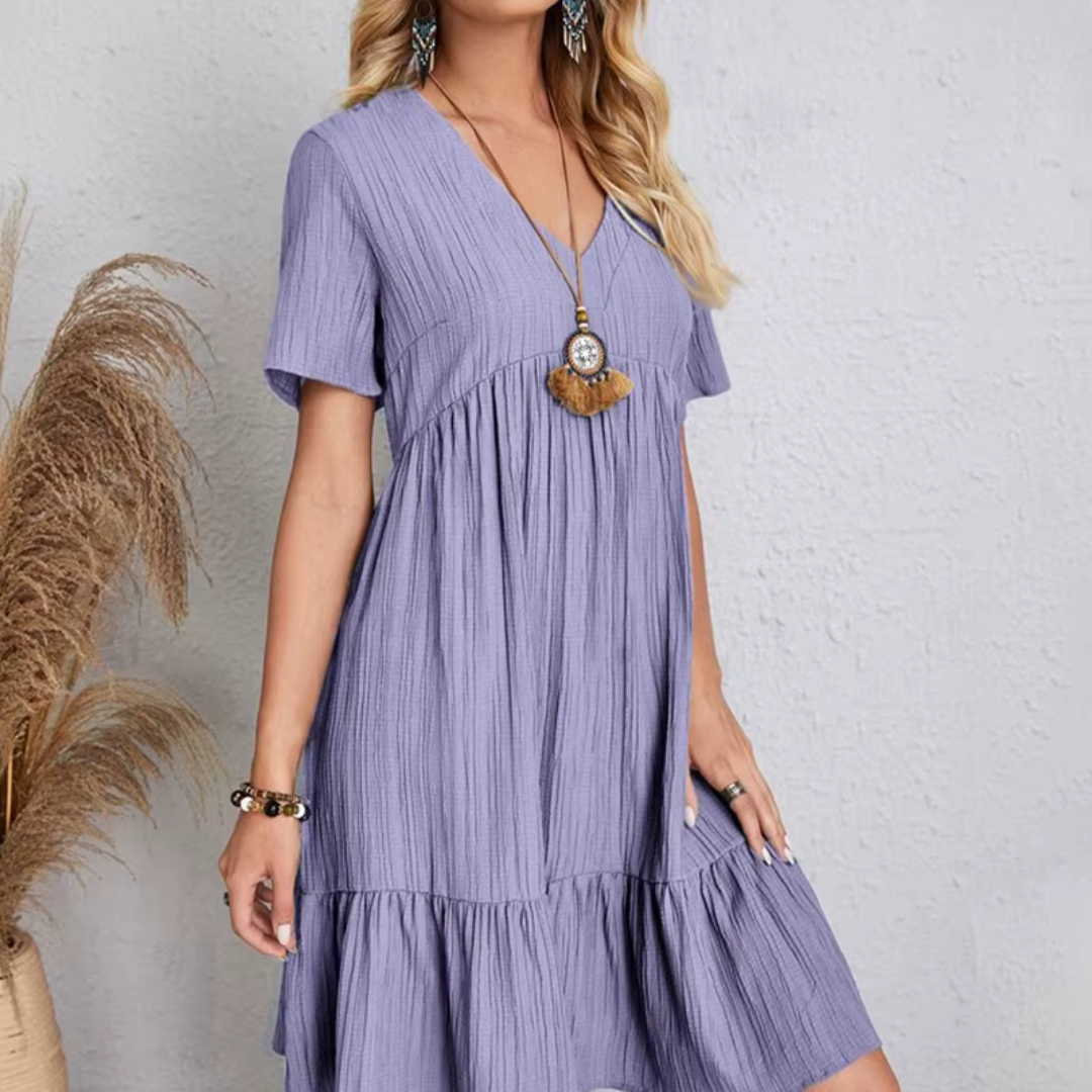 Victoria | Flowing & flattering pleated dress