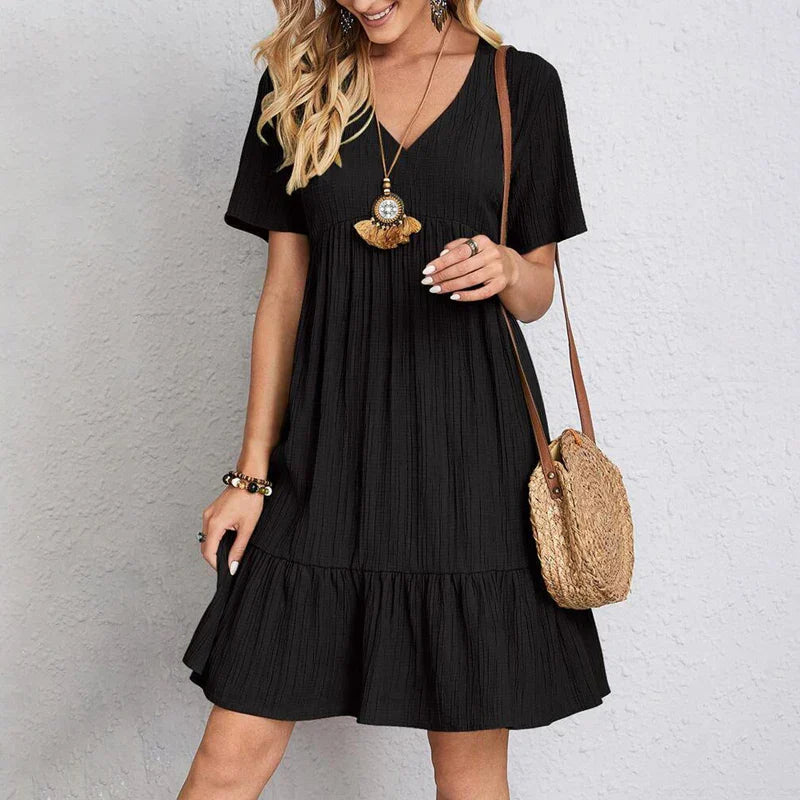 Victoria | Flowing & flattering pleated dress