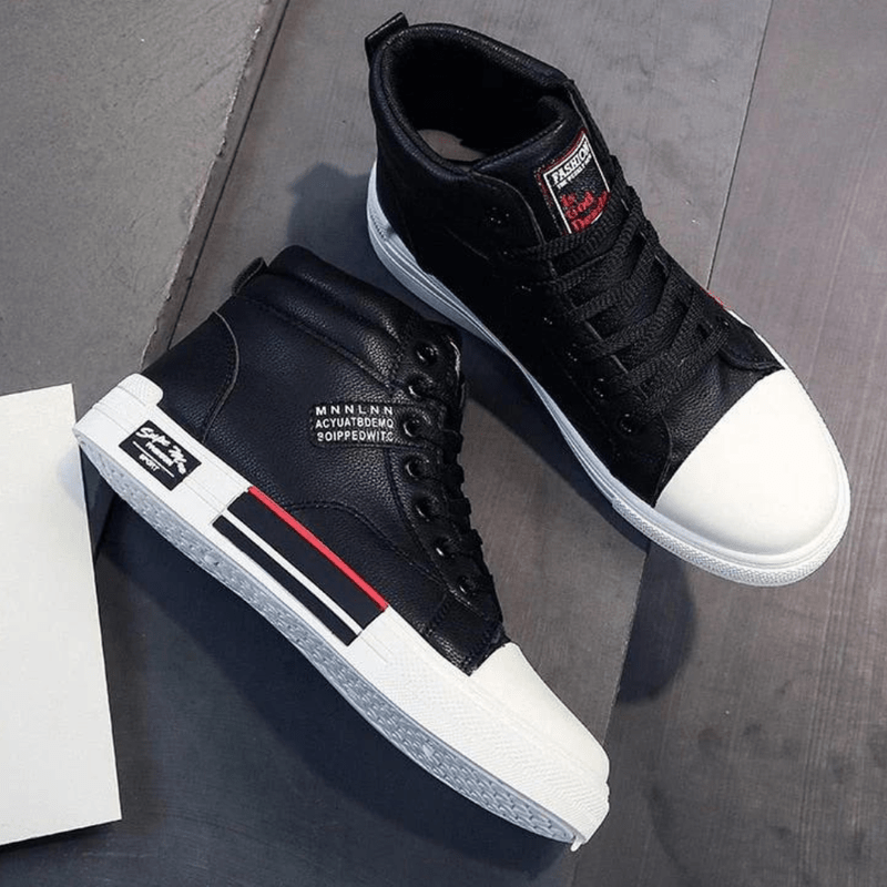 Levi | Stylish and elegant sneaker