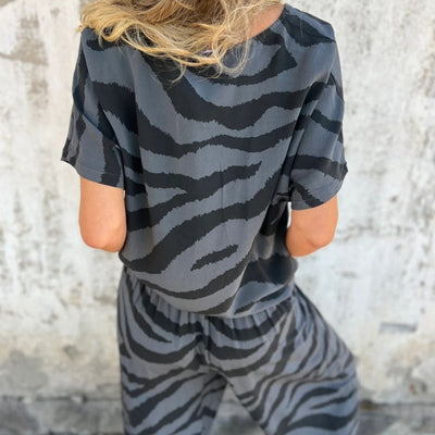 Maria | V-neck zebra print two-piece set